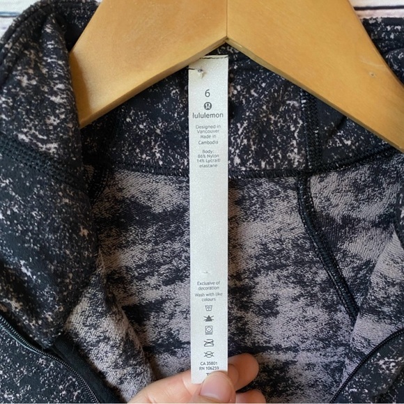 Lululemon Outrun the Elements Pullover 6 Misted Jacquard Black‎ White 1/2 Zip - Picture 8 of 8